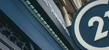 CENTURY 21