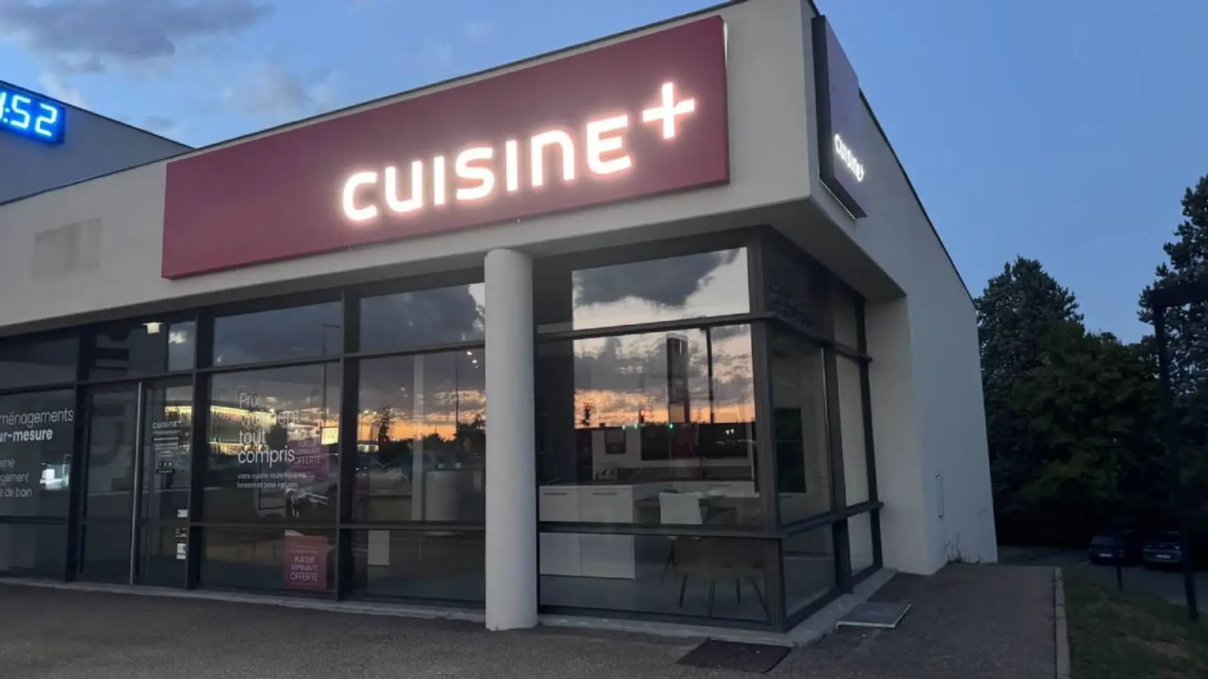 Cuisine Plus s’implante à Champagne-au-Mont-d’Or avec un duo de franchisés frère et sœur
